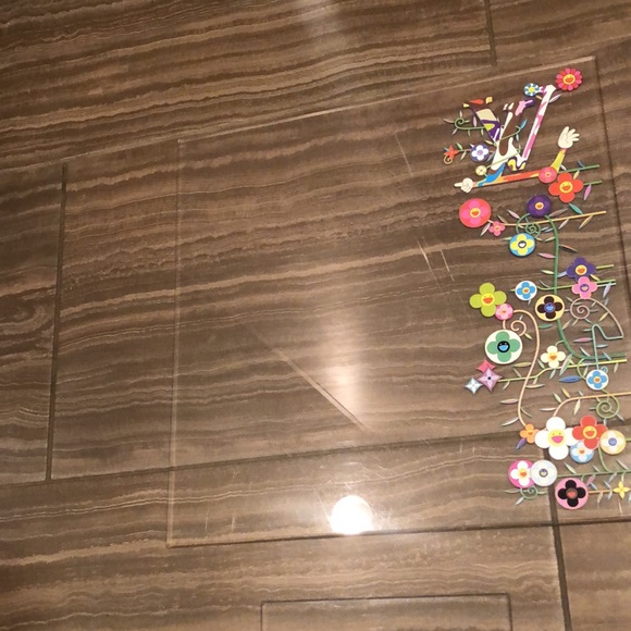 Authentic Louis Vuitton store decor - Picture 4 of 5